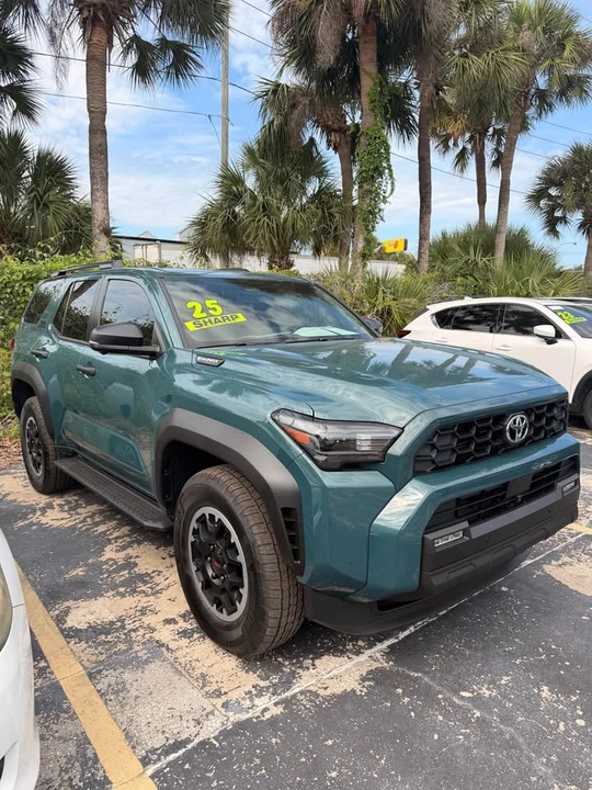 2025 Toyota 4Runner 6th Gen - Image 2 of 10