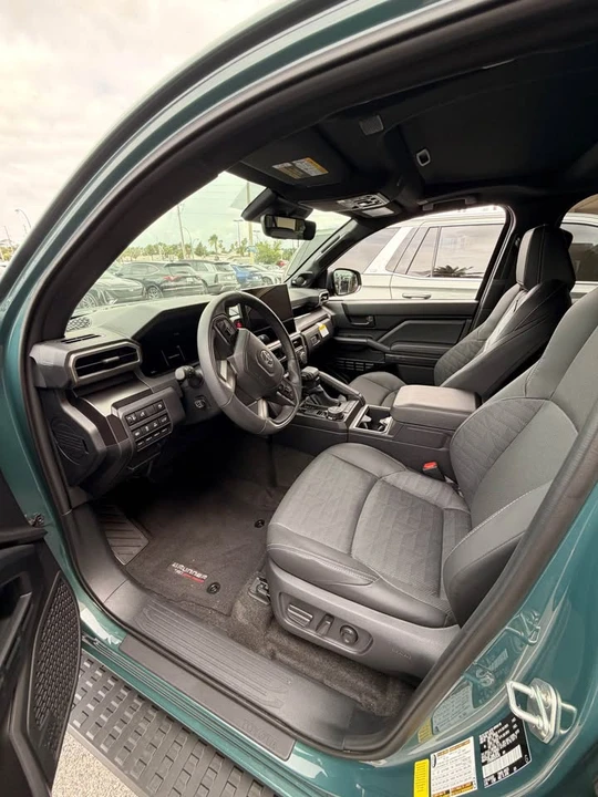 2025 Toyota 4Runner 6th Gen - Image 9 of 10