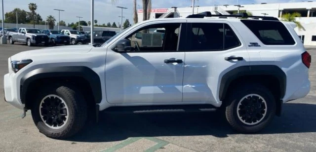 2025 Toyota 4Runner 6th Gen - Image 3 of 4
