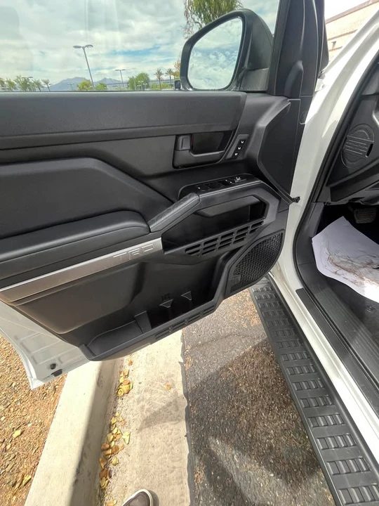 2025 Toyota 4Runner 6th Gen - Image 8 of 13