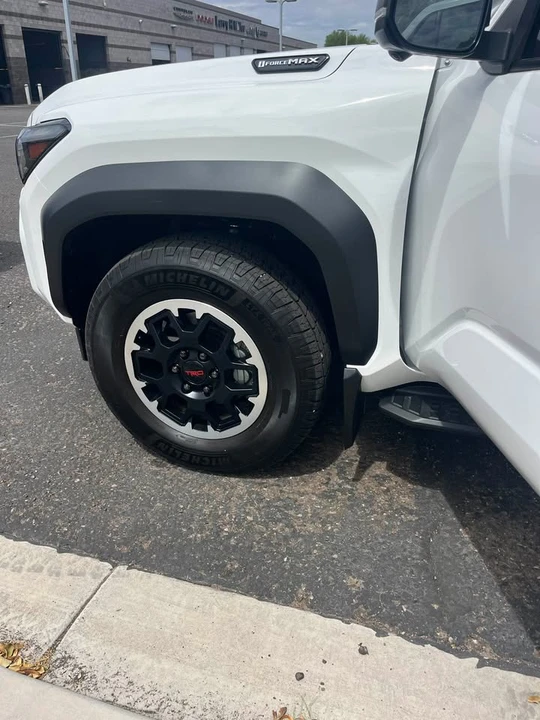 2025 Toyota 4Runner 6th Gen - Image 7 of 13