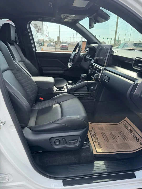 2025 Toyota 4Runner 6th Gen - Image 7 of 17