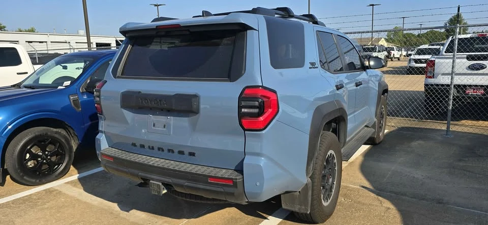 2025 Toyota 4Runner 6th Gen - Image 3 of 10
