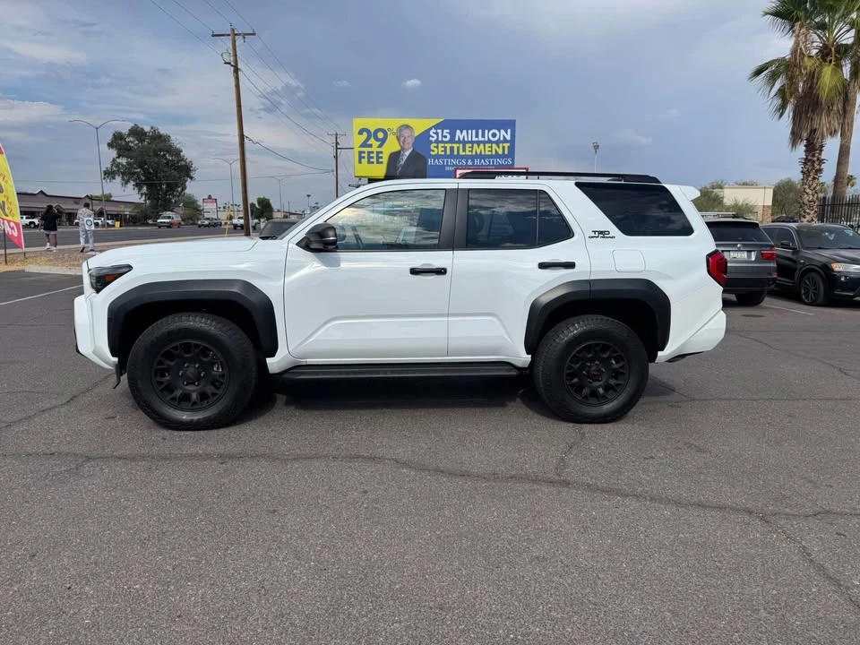 2025 Toyota 4Runner 6th Gen - Image 14 of 17