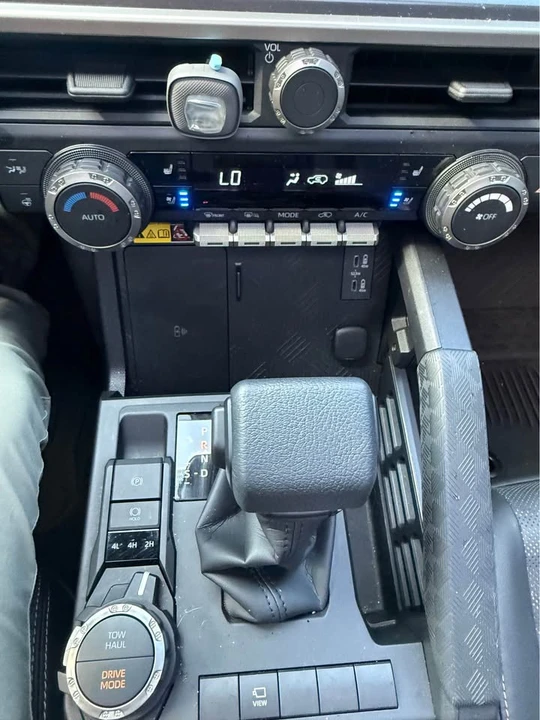 2025 Toyota 4Runner 6th Gen - Image 18 of 18