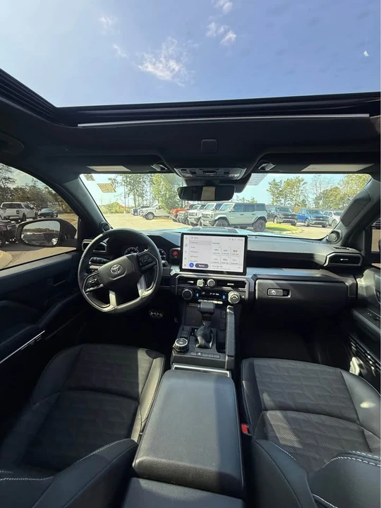 2025 Toyota 4Runner 6th Gen - Image 7 of 18