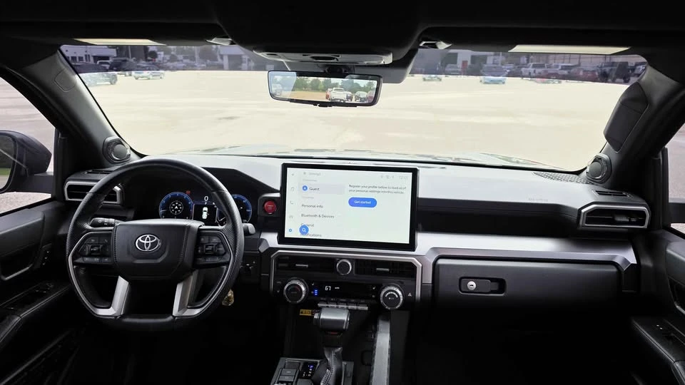 2025 Toyota 4Runner 6th Gen - Image 7 of 19