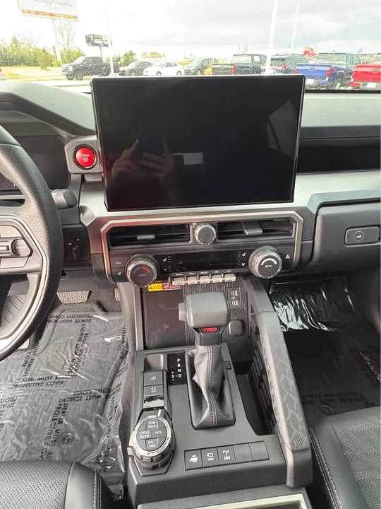 2025 Toyota 4Runner 6th Gen - Image 14 of 20