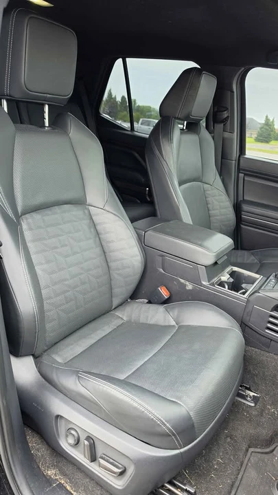 2025 Toyota 4Runner 6th Gen - Image 5 of 19
