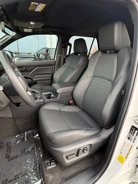2025 Toyota 4Runner 6th Gen - Image 13 of 20