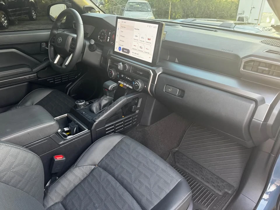 2025 Toyota 4Runner 6th Gen - Image 9 of 13