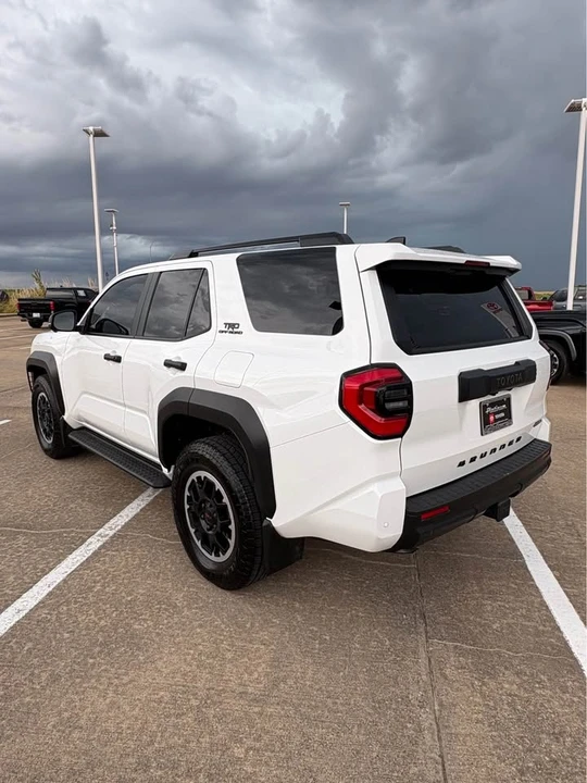 2025 Toyota 4Runner 6th Gen - Image 8 of 20