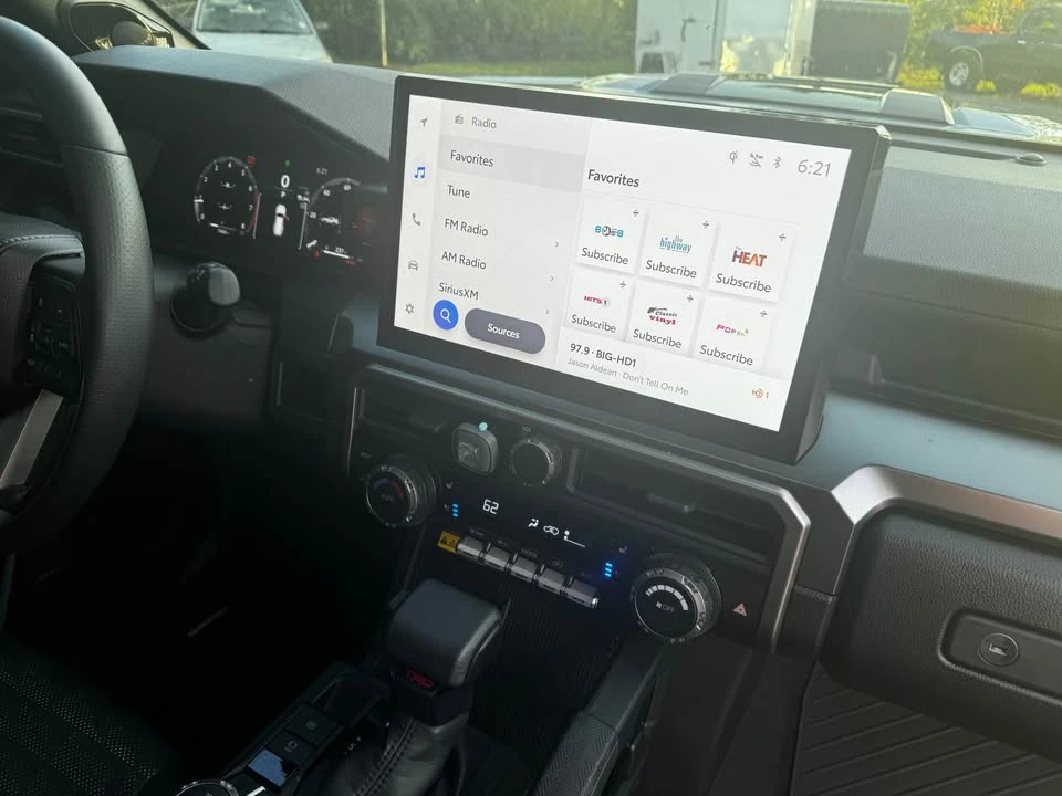 2025 Toyota 4Runner 6th Gen - Image 10 of 13