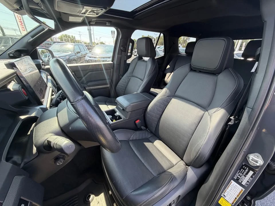 2025 Toyota 4Runner 6th Gen - Image 6 of 12