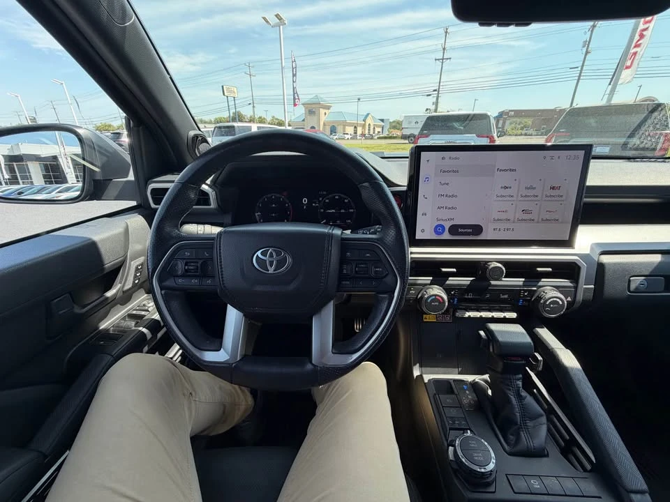 2025 Toyota 4Runner 6th Gen - Image 10 of 12