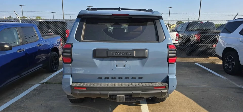 2025 Toyota 4Runner 6th Gen - Image 4 of 10