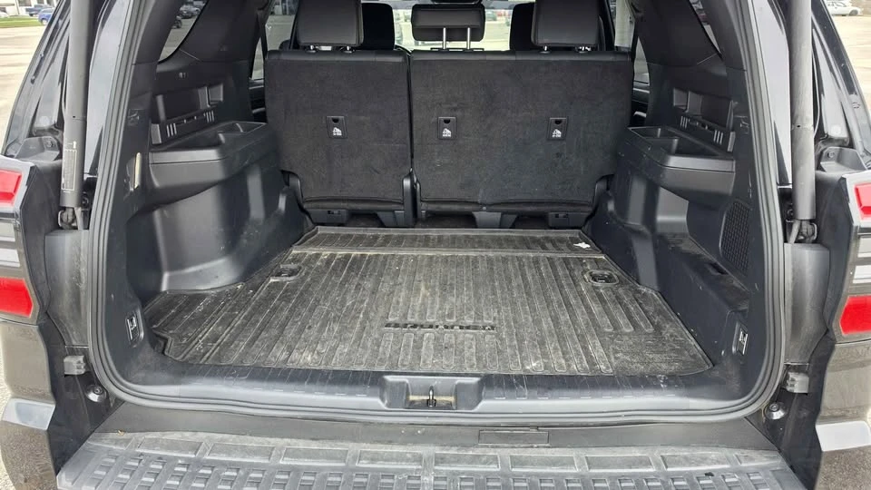 2025 Toyota 4Runner 6th Gen - Image 8 of 19