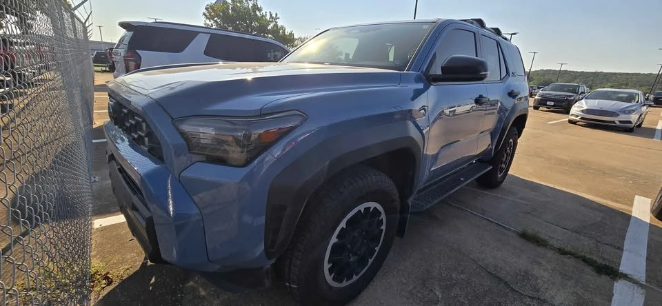 2025 Toyota 4Runner 6th Gen - Image 7 of 10