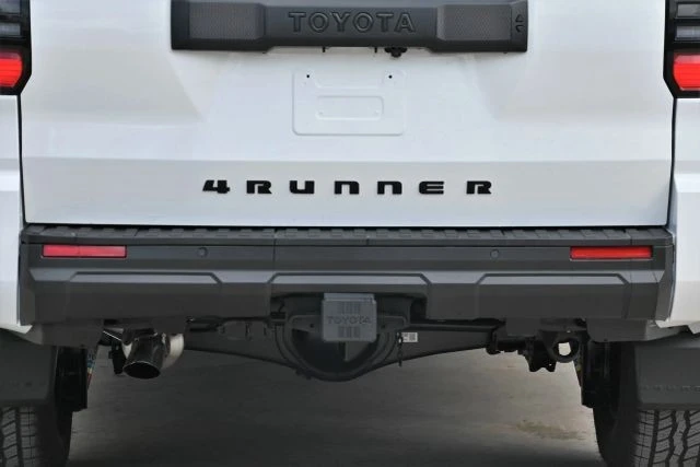 2025 Toyota 4Runner 6th Gen - Image 15 of 21