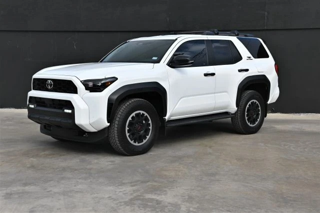 2025 Toyota 4Runner 6th Gen - Image 2 of 21