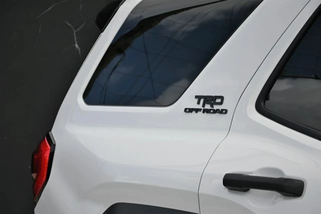 2025 Toyota 4Runner 6th Gen - Image 12 of 21