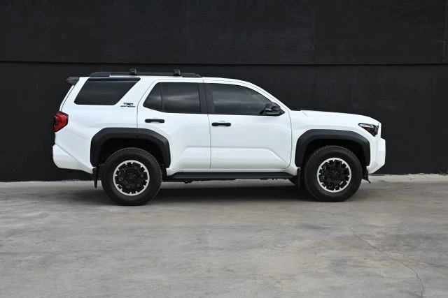 2025 Toyota 4Runner 6th Gen - Image 9 of 21