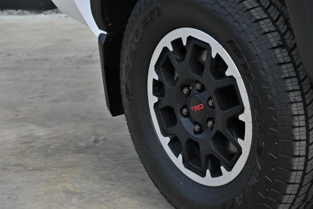 2025 Toyota 4Runner 6th Gen - Image 16 of 21
