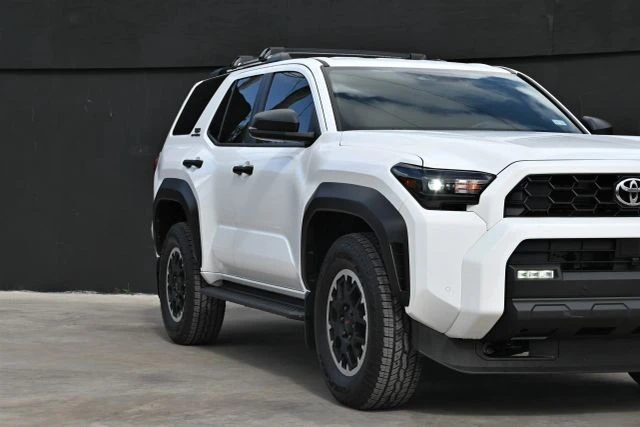 2025 Toyota 4Runner 6th Gen - Image 11 of 21