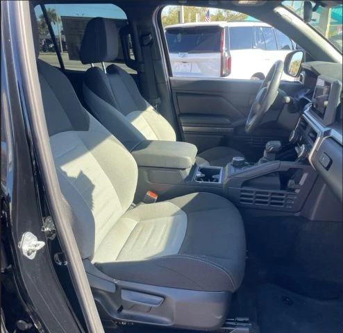 2025 Toyota 4Runner 6th Gen - Image 7 of 9
