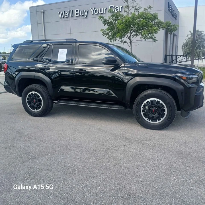 2025 Toyota 4Runner 6th Gen - Image 4 of 12