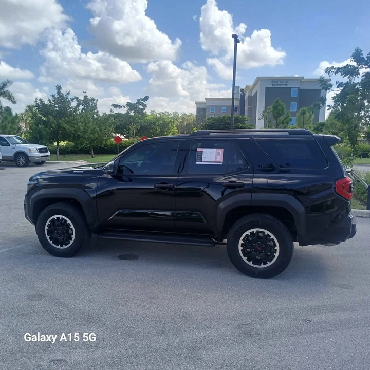 2025 Toyota 4Runner 6th Gen - Image 7 of 12