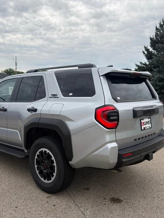 2025 Toyota 4Runner 6th Gen - Image 5 of 9
