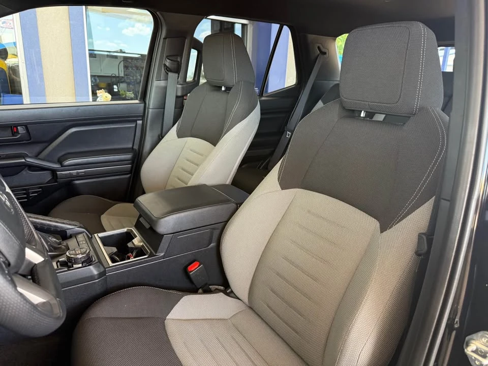 2025 Toyota 4Runner 6th Gen - Image 8 of 16