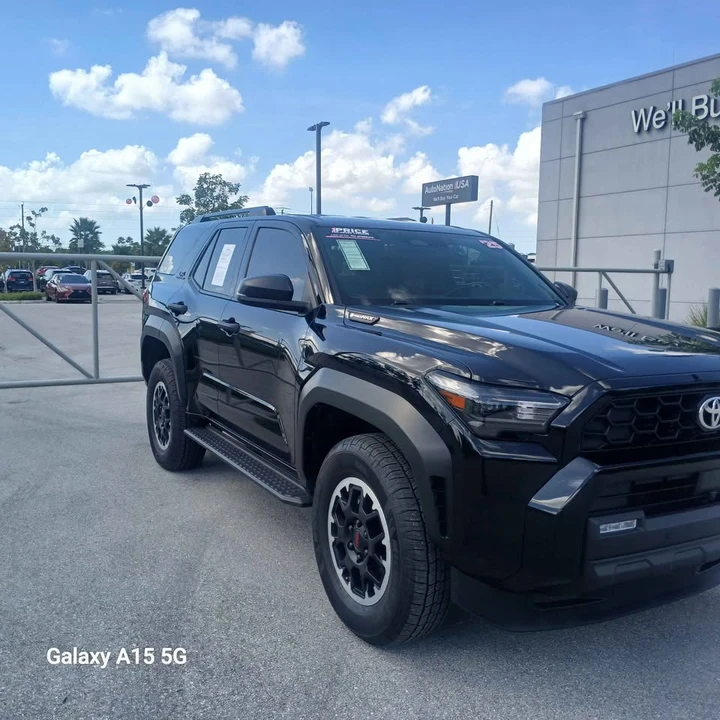 2025 Toyota 4Runner 6th Gen - Image 2 of 12
