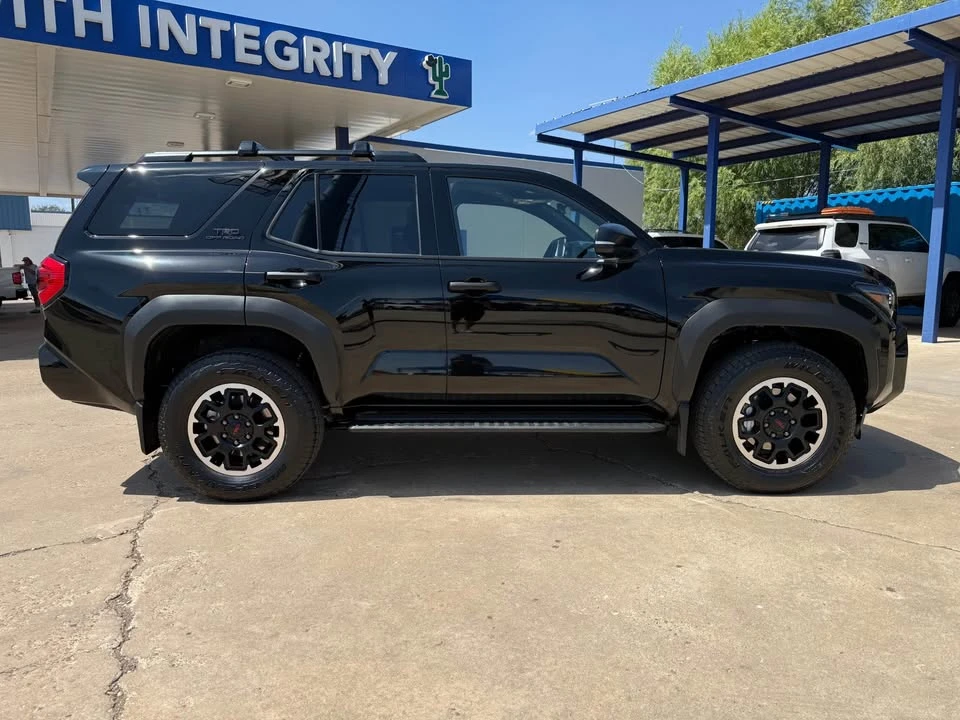 2025 Toyota 4Runner 6th Gen - Image 2 of 16