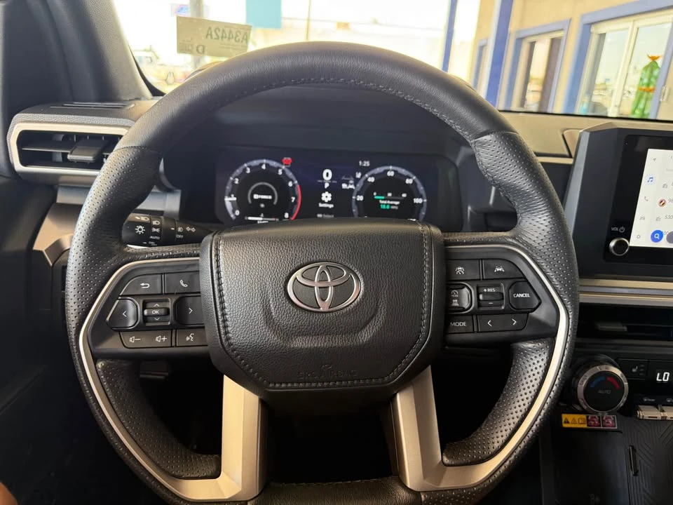 2025 Toyota 4Runner 6th Gen - Image 13 of 16