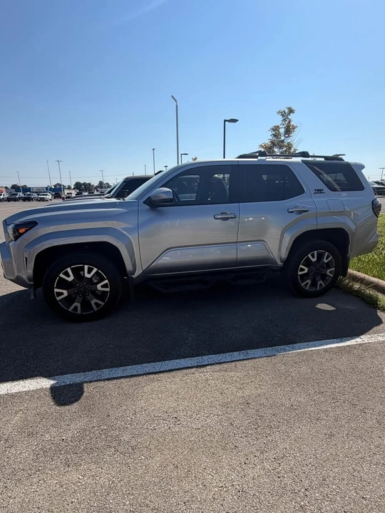 2025 Toyota 4Runner 6th Gen - Image 2 of 2
