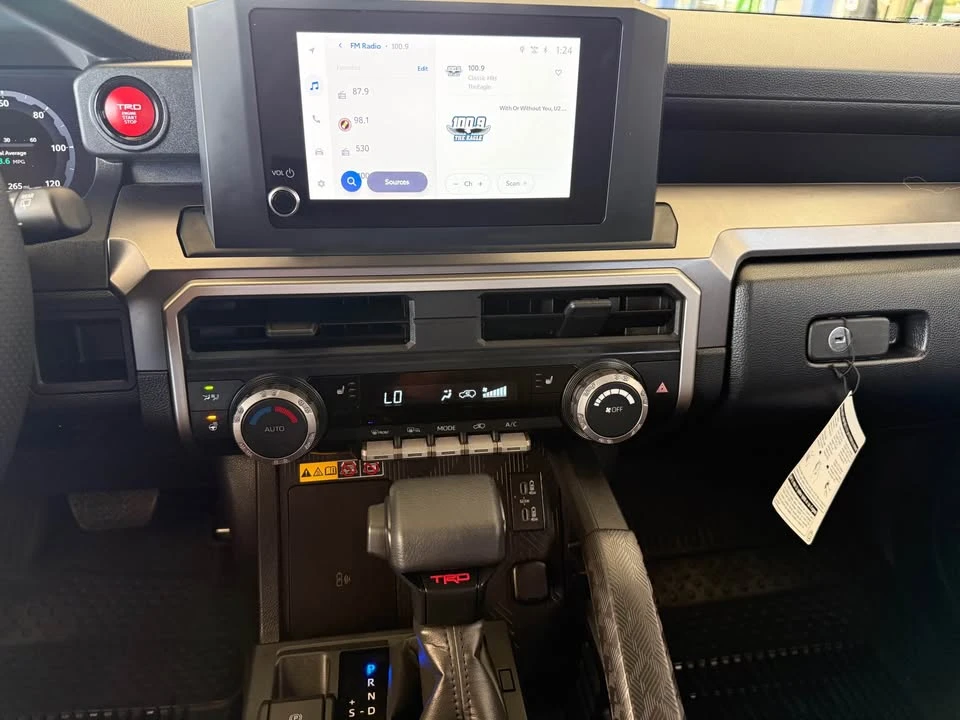 2025 Toyota 4Runner 6th Gen - Image 10 of 16