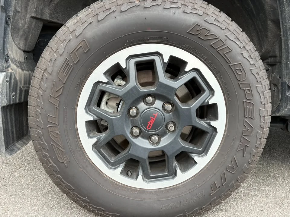 2025 Toyota 4Runner 6th Gen - Image 8 of 16