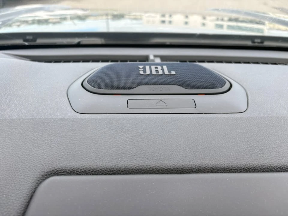 2025 Toyota 4Runner 6th Gen - Image 15 of 16