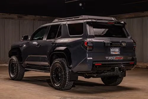 2025 Toyota 4Runner 6th Gen - Image 7 of 18