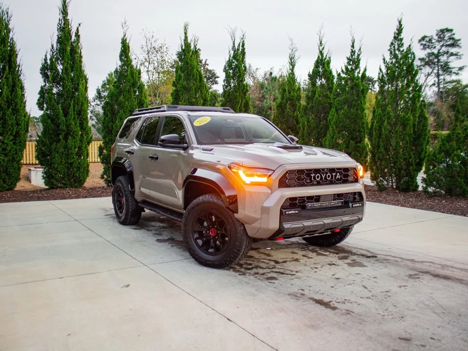 2025 Toyota 4Runner 6th Gen - Image 6 of 11
