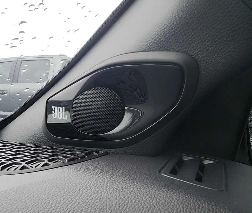 2025 Toyota 4Runner 6th Gen - Image 15 of 21