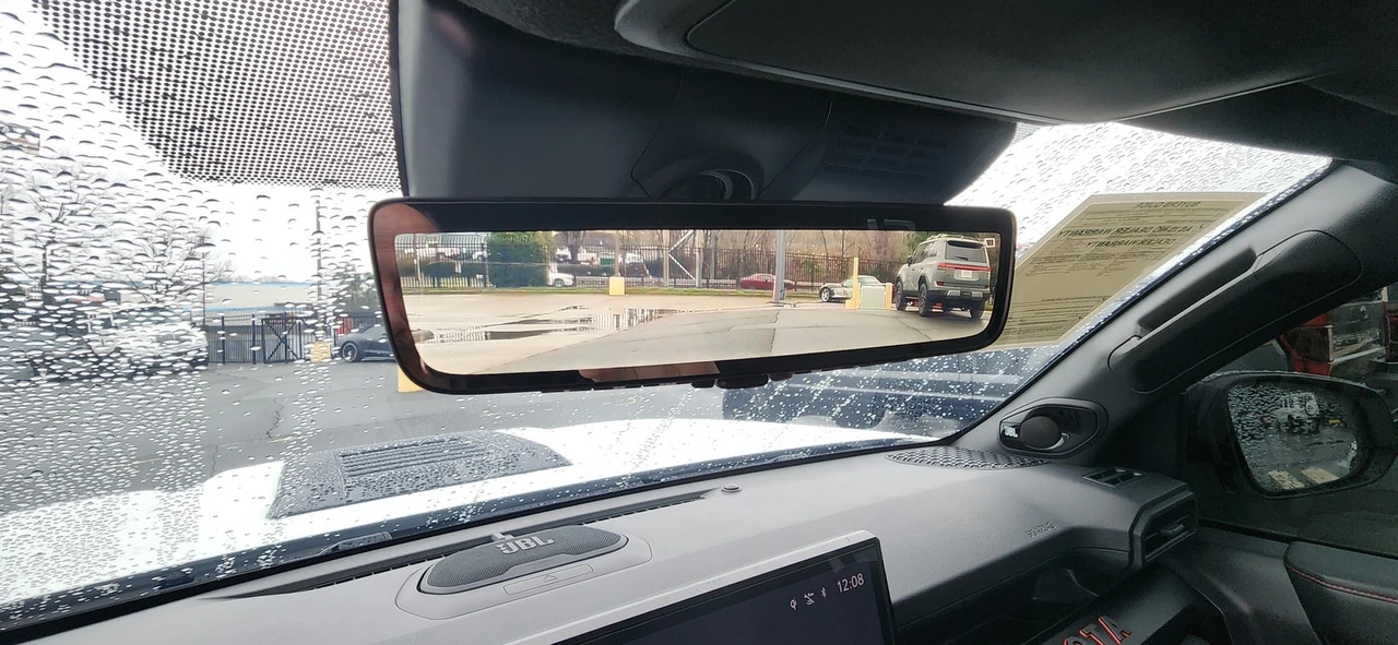 2025 Toyota 4Runner 6th Gen - Image 17 of 21