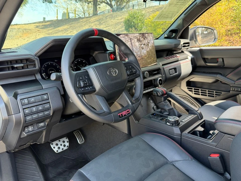 2025 Toyota 4Runner 6th Gen - Image 16 of 21