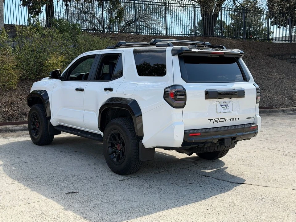 2025 Toyota 4Runner 6th Gen - Image 7 of 21