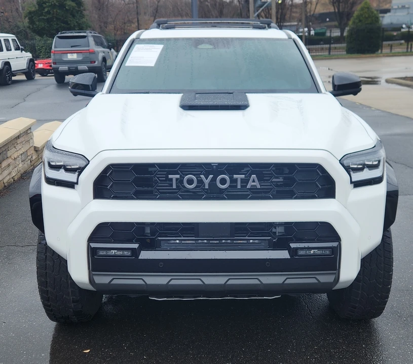 2025 Toyota 4Runner 6th Gen - Image 3 of 21