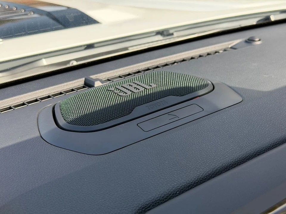 2025 Toyota 4Runner 6th Gen - Image 20 of 21