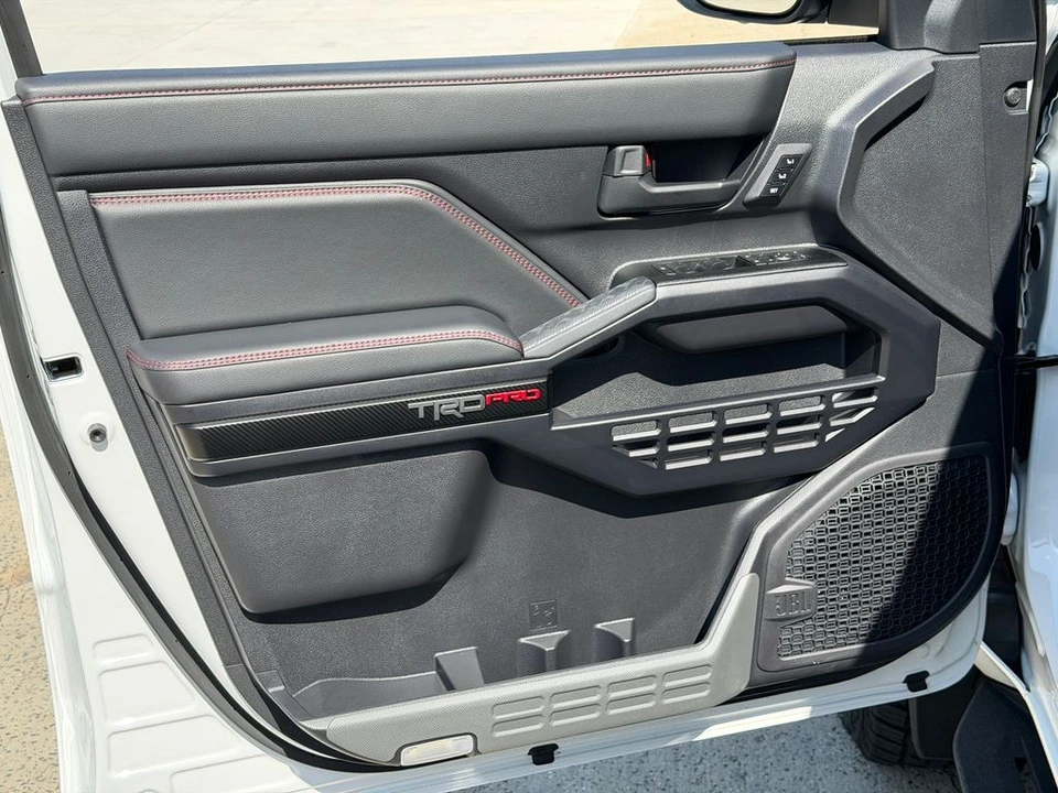 2025 Toyota 4Runner 6th Gen - Image 13 of 21