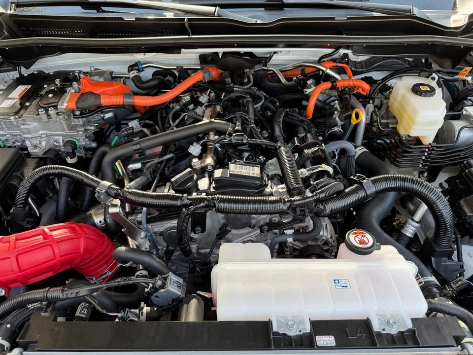 2025 Toyota 4Runner 6th Gen - Image 10 of 21